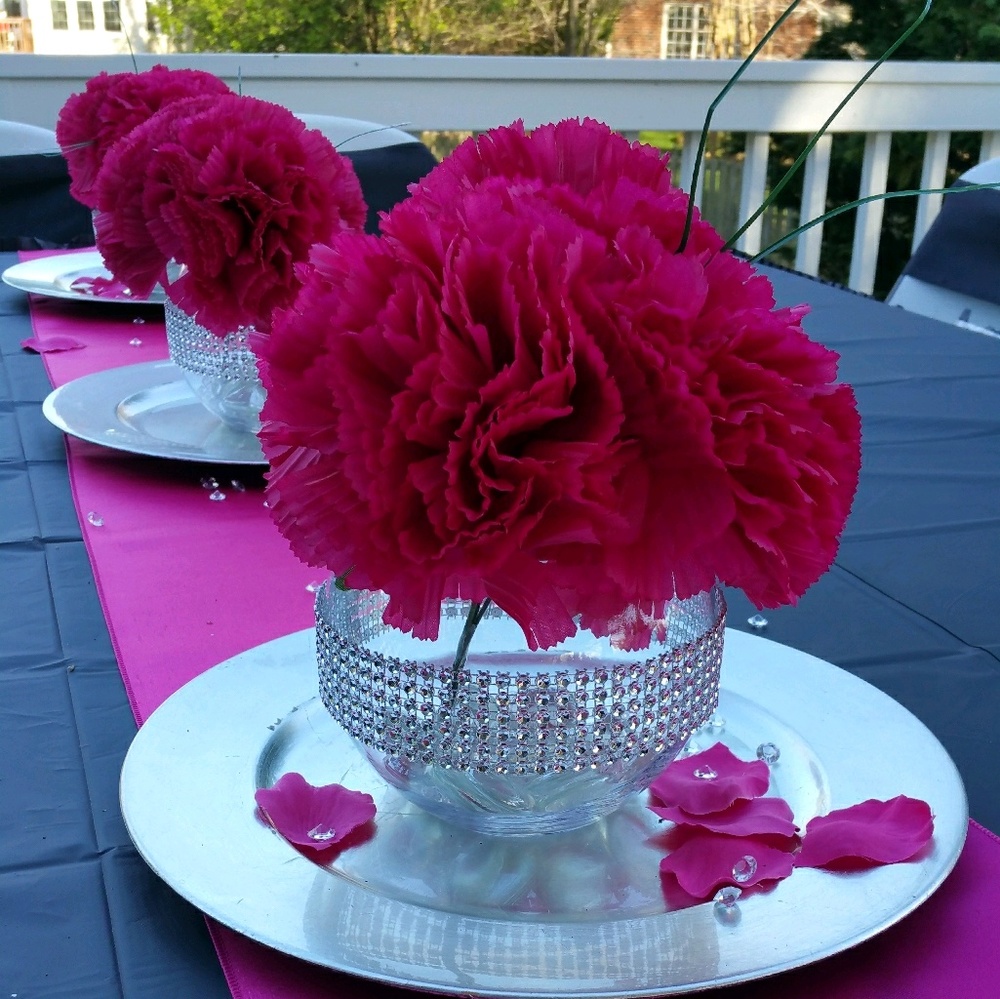 Meet your Posher, Bee